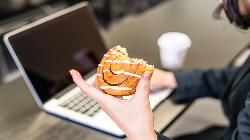 متخصص تغذیه تهران | رژیم غذایی آنلاین | دکتر مریم سبکتکین | آیا ابتلا به سرطان با مصرف شکر ارتباط دارد ؟