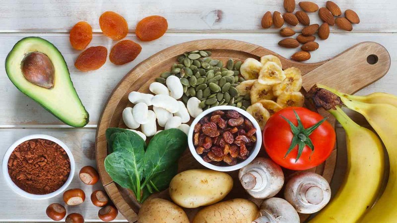 متخصص تغذیه تهران | مواد غذایی حاوی ویتامین K