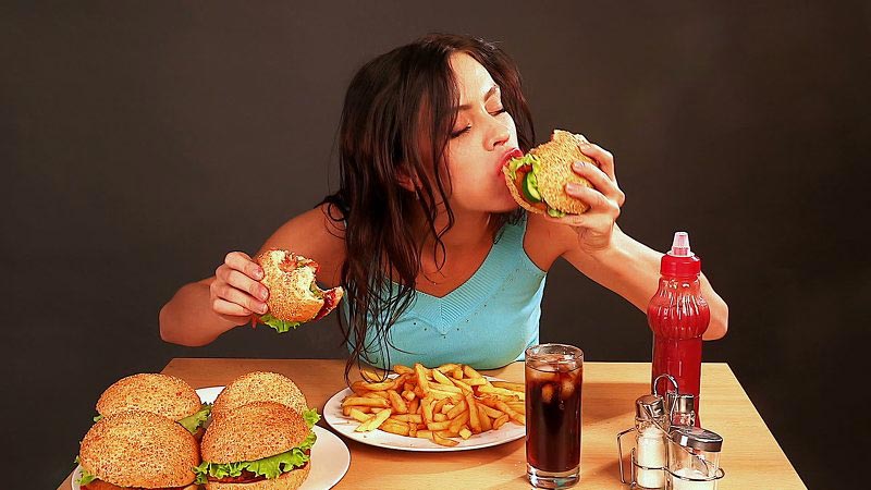 متخصص تغذیه تهران | عوارض پرخوری برای سلامت | رژیم آنلاین اصفهان